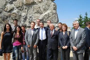 Даниел Панов на Шипка с младите на ГЕРБ