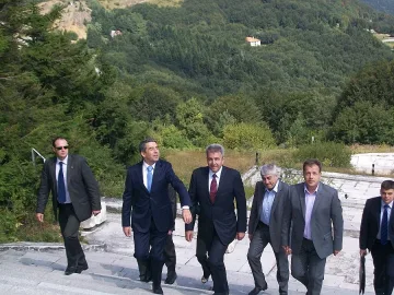 Плевнелиев превзе Шипка за 3 минути