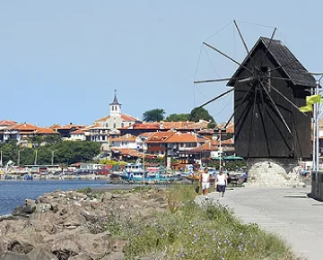 Несебър празнува с ЗD шоу и заря