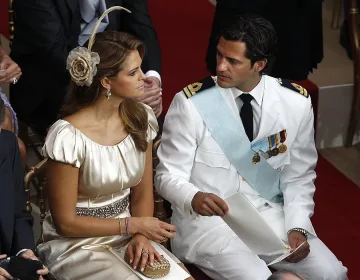 Набиха пред заведение най-красивия принц