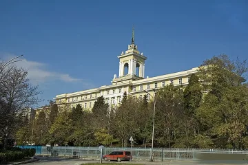 Жени станаха отличници в морската Алма Матер   