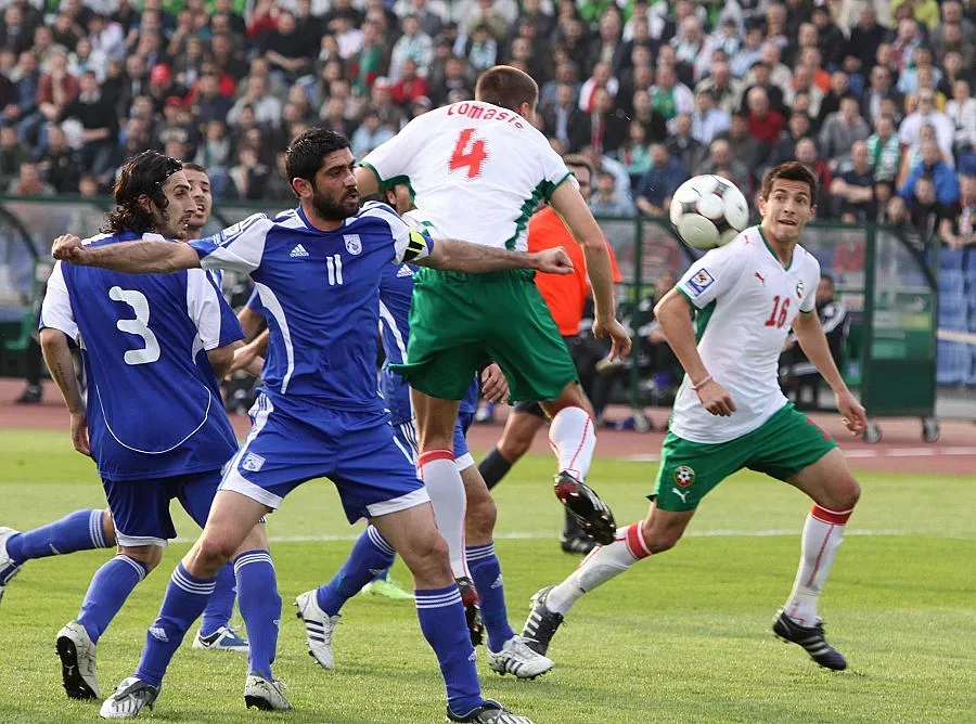 Стачка заплашва мача ни с Кипър