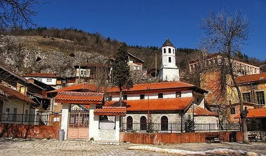 Белово си връща икони от бащата на Захари Зограф