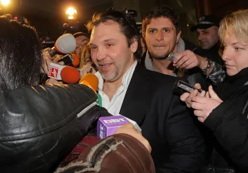 Синът на Баретата на съд за дамски пистолет