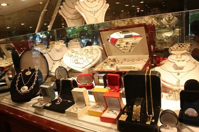 Трима арестувани за зрелищен удар по златарско ателие