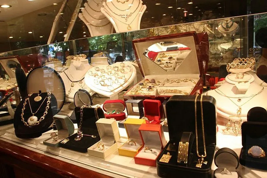 Обраха златарски магазин в Русе