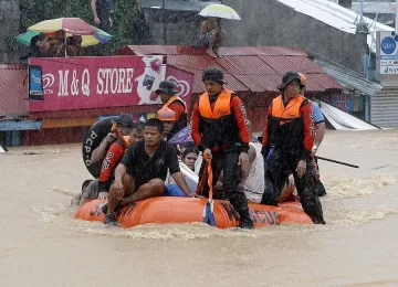 Урагани и потопи от Европа до Азия