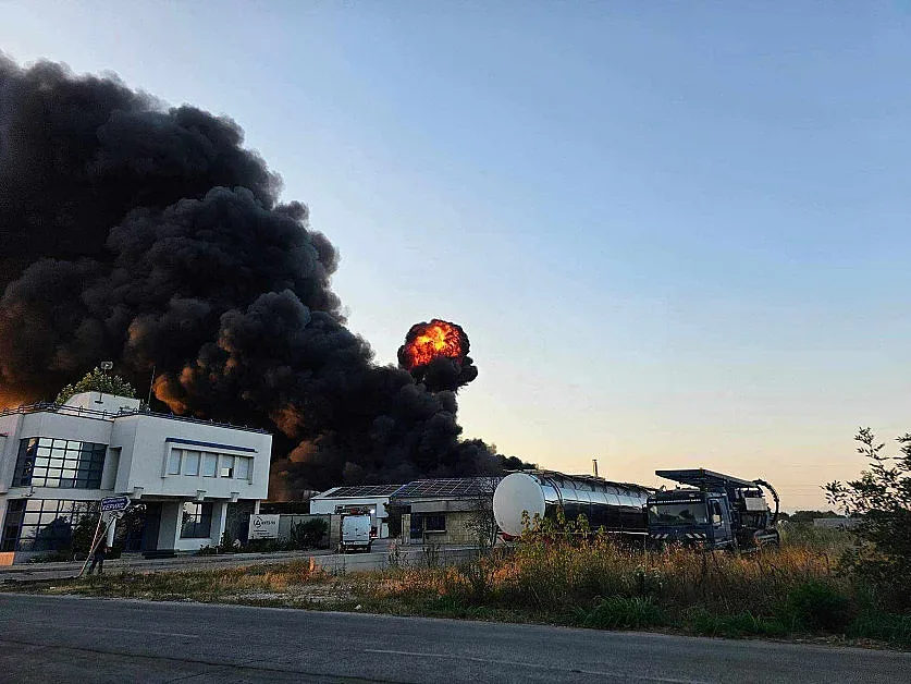 Огънят се разраства! Първи подробности за ужаса край Пловдив