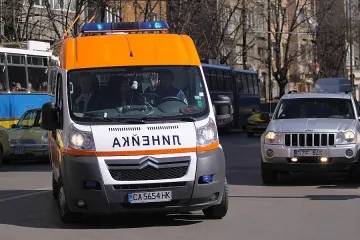 Пет момчета ранени след бясна гонка с полицаи