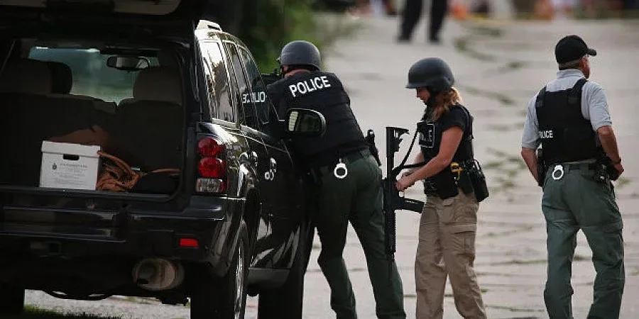 Мюсюлманин простреля 30 и уби 7 души в САЩ