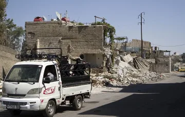 Единственият космонавт на Сирия избяга