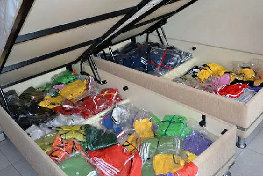 Антимафиоти прибраха дрехи-менте за близо 1 милион лева