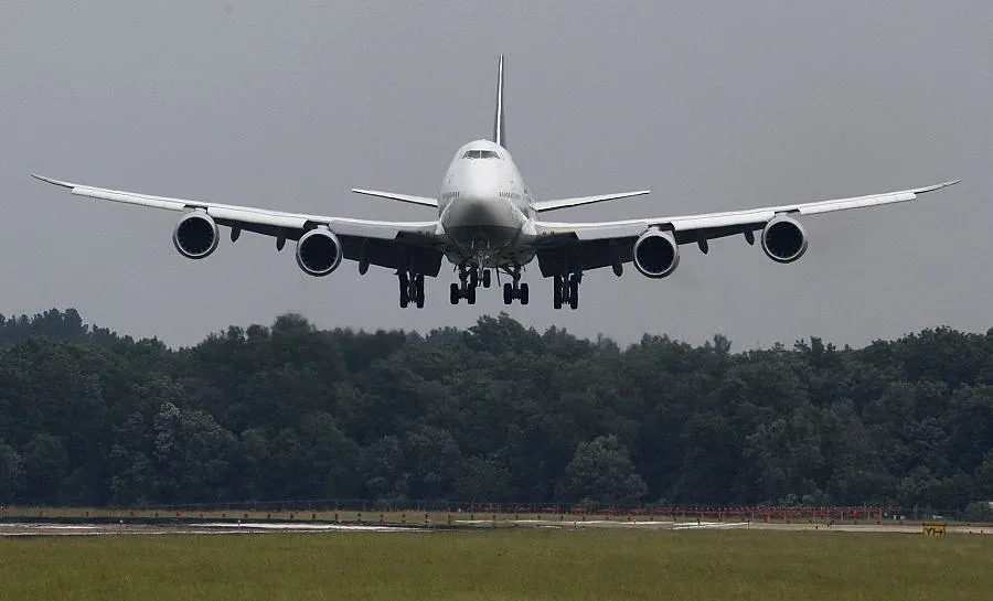 Три самолета на косъм от катастрофа в САЩ