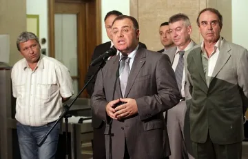 Найденов с четири мерки за животновъдите