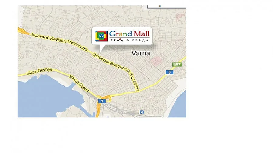 Дим от цигара опразни Гранд Мол Варна 