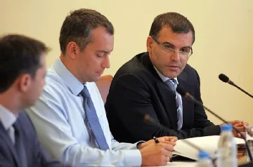 Чиновническата заплата скочи с 20%