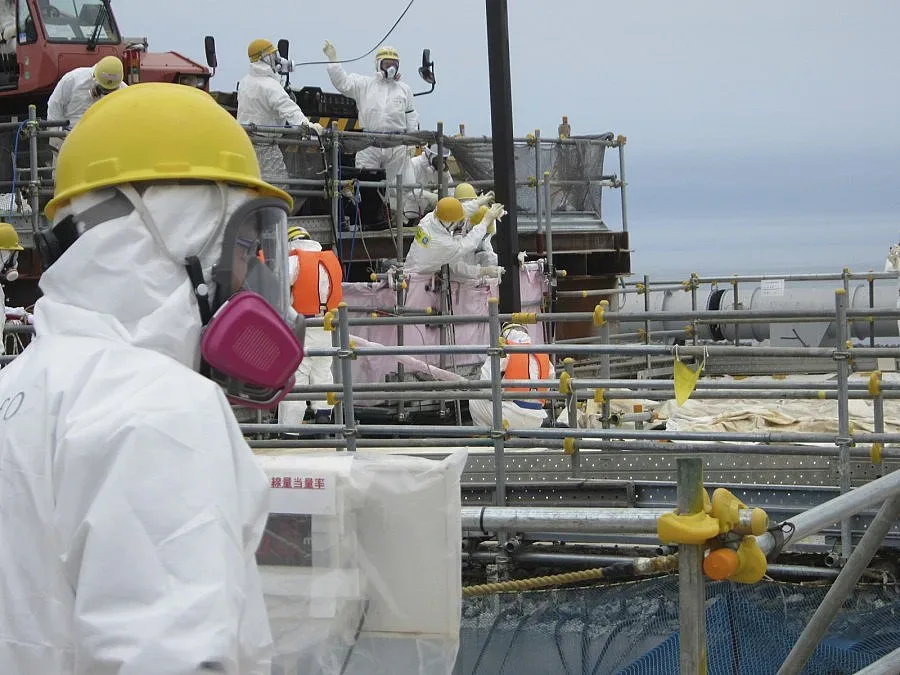 Държавата пое компанията, управлявала Фукушима