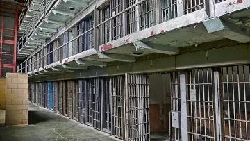 Уникален цирк в софийския затвор! Кой избяга