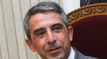 Плевнелиев лети за Божи гроб през октомври