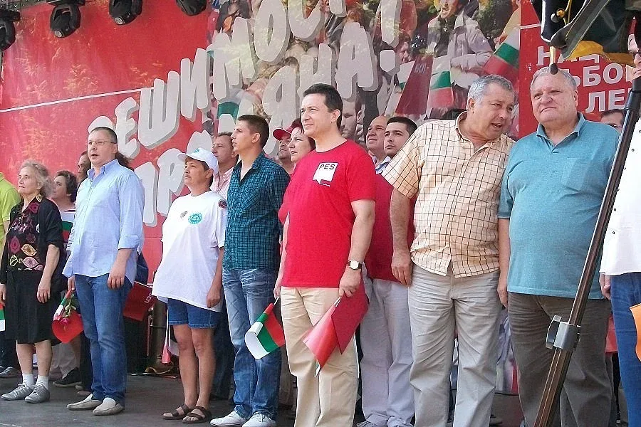 Избират Сергей в двореца на Чаушеску