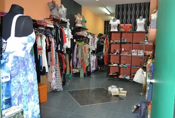 Пробутват "Версаче" менте на пъпа на София