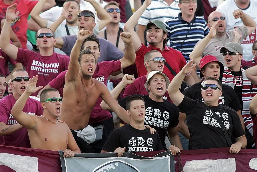 Осъдиха условно фенове на Сараево за мелето пред "Хемус"