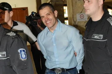 Англичани треперят пред Брендо, отказват показания