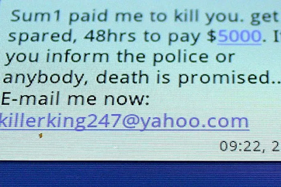 Есемес "Плати или ще те убия" паникьоса стотици