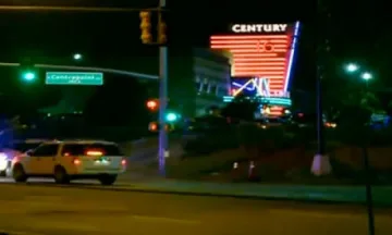 Маскирани убиха 14 души на премиерата на "Батман" (ВИДЕО)