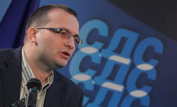 Мартин Димитров тушира скандалите в СДС