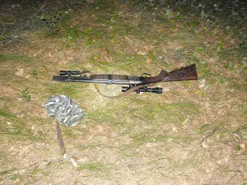 Бракониер гърмя по полицаи