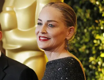 Шарън Стоун: Бръчките ми привличат мъжете