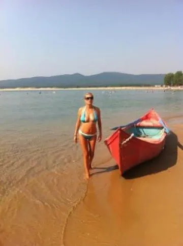 Венета Райкова обра точките на плажа