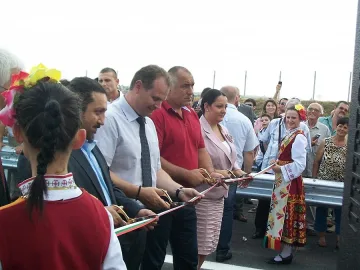 Премиерът: Нито зайче, нито птица ще пострадат от магистралата