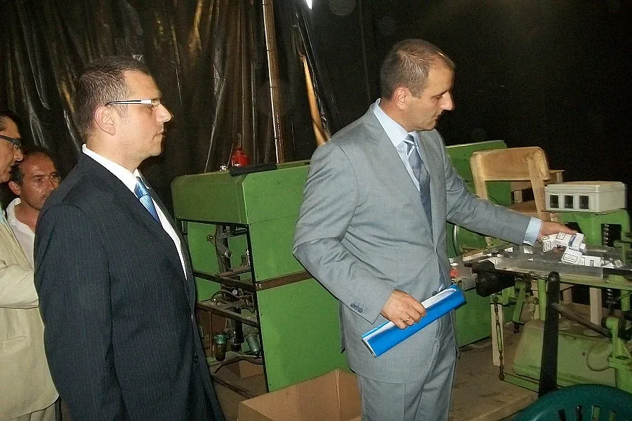 Разбиха депо за нелегални цигари с 4 т тютюн