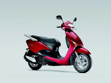 Андрей от Сливен грабна скутер за лятото от "Стандарт"