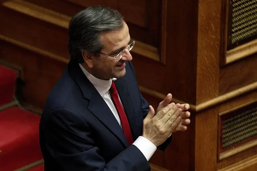 Гръцкият кабинет получи символичен вот на доверие