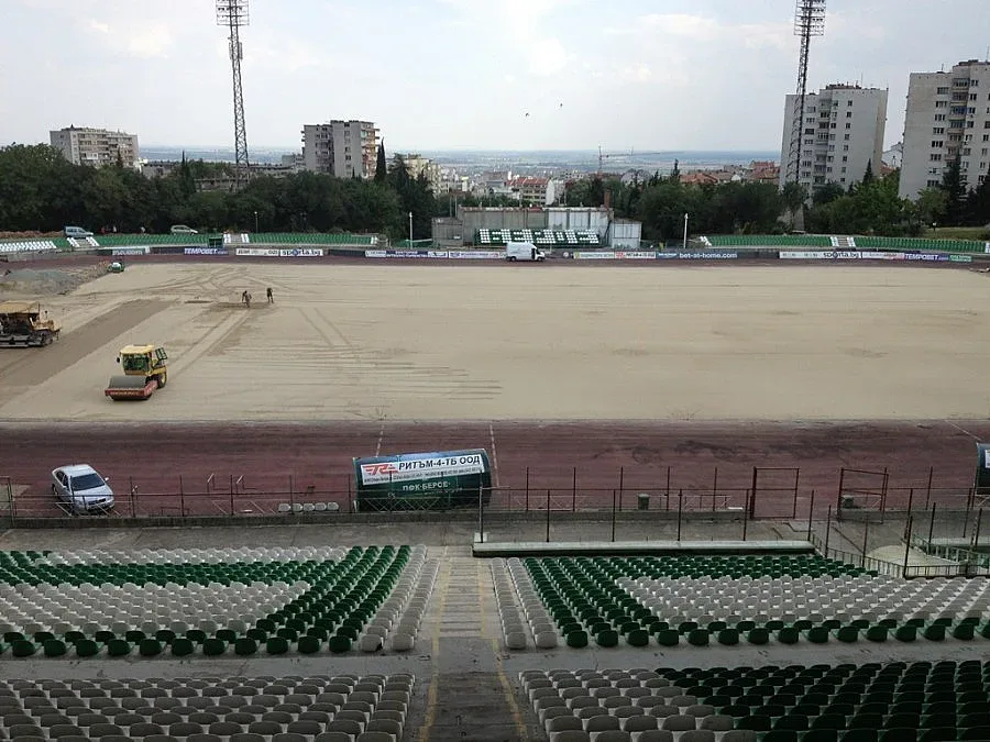Приключва ремонтът на стадион „Берое”
