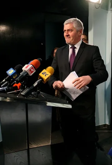 9000 избират лидер на СДС