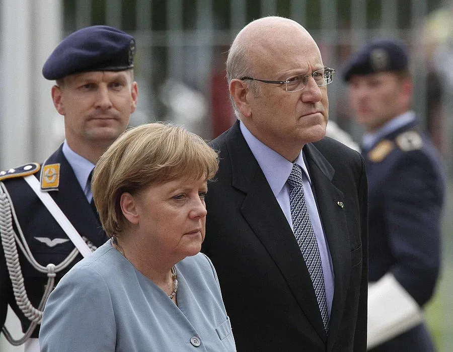 Меркел удари топ рейтинг