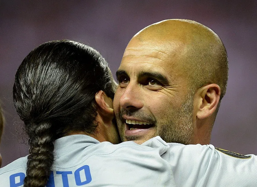 "Лукойл" води Гуардиола в Русия