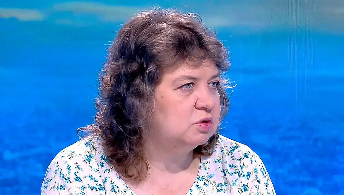 Експерт заподозря бъдеща заигравка на Радев с Конституционния съд