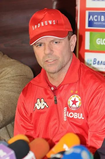 Стойчо Младенов: Аман от велики вождове