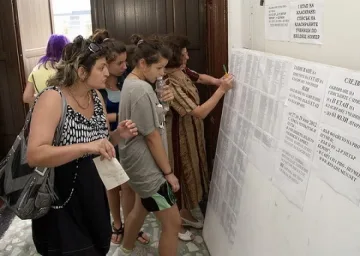 Родители проспаха гимназии за отличници
