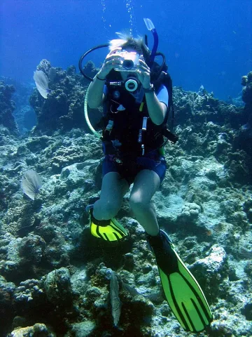 НЛО спира камери под водата