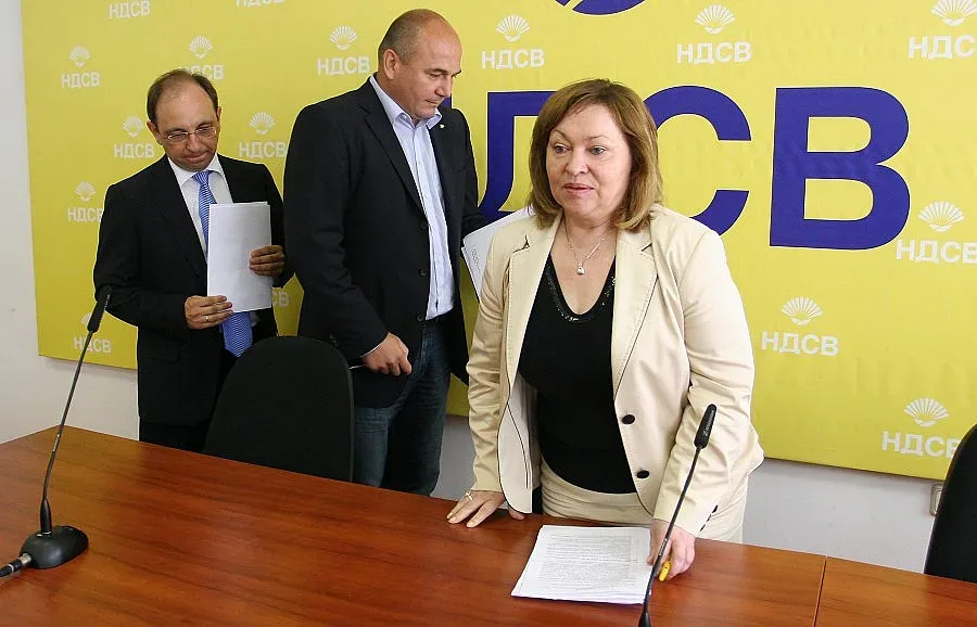 Христина Христова напъди нелоялните от НДСВ