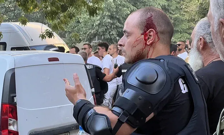 Война с павета в Пловдив. Ранен полицай (ВИДЕО)