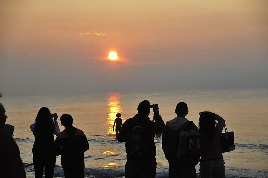 Дънов изпревари Джулая със 70 години