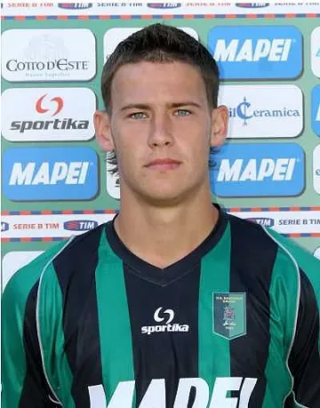 ЦСКА чака халф от "Милан"