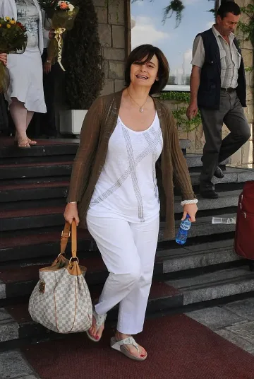 Чери Блеър тайно в София